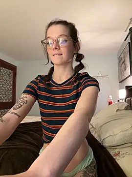 dreamteemergirl online show from 11.18.25