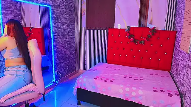 Snapshot of maribelsex303av chatting on 10.28.25 maribelsex303av online show from 10.28.25