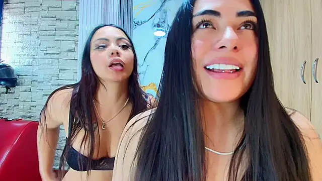 Snapshot of maribelsex303av chatting on 12.01.25 maribelsex303av online show from 12.01.25