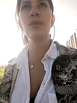 Snapshot of Alysson-- chatting on 01.16.25 Alysson-- online show from 01.16.25