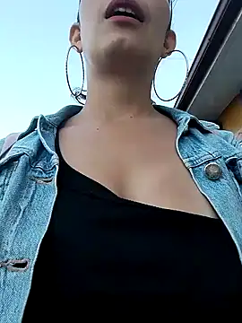 Snapshot of Alysson-- chatting on 01.17.25 Alysson-- online show from 01.17.25