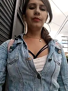 Snapshot of Alysson-- chatting on 01.30.25 Alysson-- online show from 01.30.25