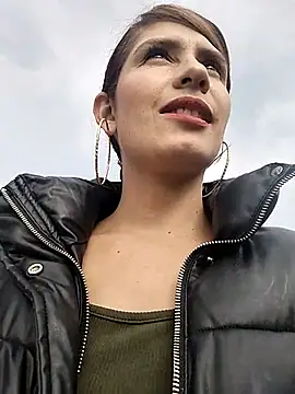 Snapshot of Alysson-- chatting on 02.18.25 Alysson-- online show from 02.18.25