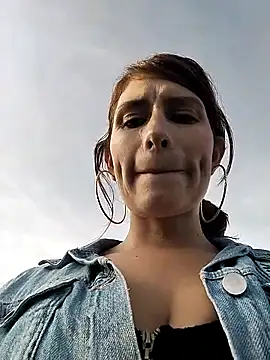 Snapshot of Alysson-- chatting on 02.19.25 Alysson-- online show from 02.19.25