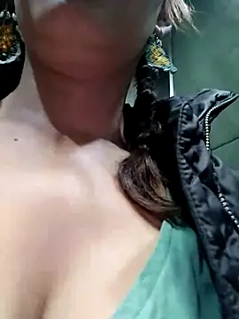 Snapshot of Alysson-- chatting on 03.12.25 Alysson-- online show from 03.12.25