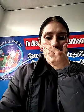 Snapshot of Alysson-- chatting on 09.12.25 Alysson-- online show from 09.12.25