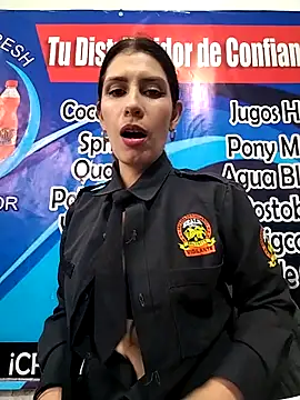 Snapshot of Alysson-- chatting on 09.17.25 Alysson-- online show from 09.17.25