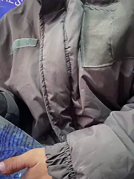 Snapshot of Alysson-- chatting on 10.08.25 Alysson-- online show from 10.08.25