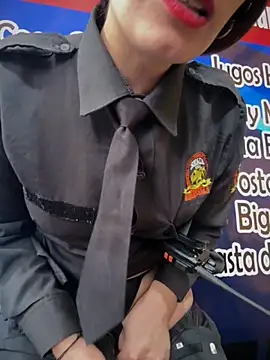 Snapshot of Alysson-- chatting on 11.03.25 Alysson-- online show from 11.03.25