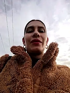 Snapshot of Alysson-- chatting on 11.20.25 Alysson-- online show from 11.20.25