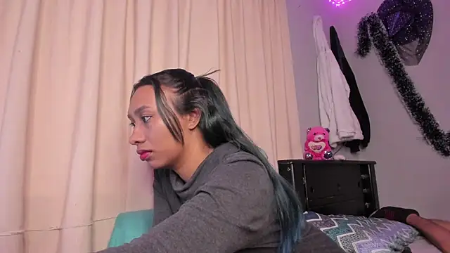 Brunettesexy0 online show from 11.25.25