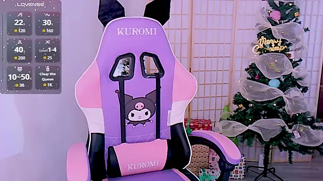 Snapshot of desiregirl69 chatting on 12.08.24 desiregirl69 online show from 12.08.24