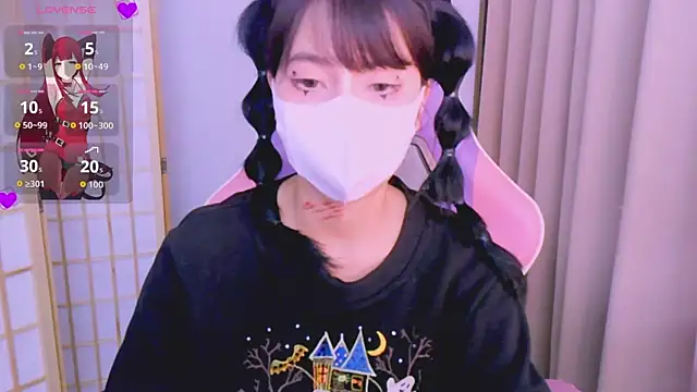 Snapshot of desiregirl69 chatting on 10.30.25 desiregirl69 online show from 10.30.25