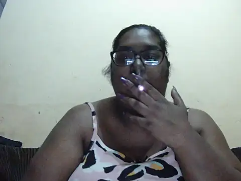 Snapshot of Sexy_Tigress26 chatting on 10.19.25 Sexy Tigress26 online show from 10.19.25