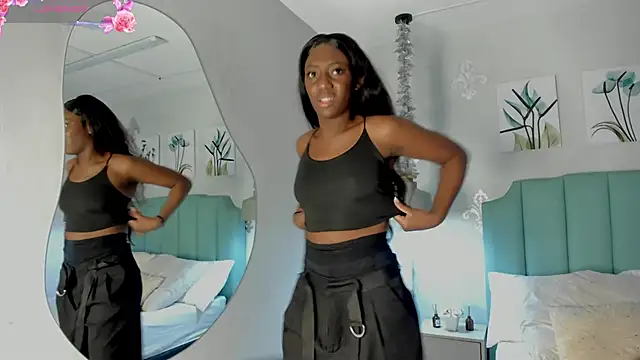 Khenta Michells online show from 02.10.25