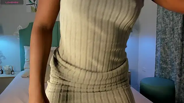 Khenta Michells online show from 03.10.25