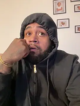 Snapshot of Pap1_Champo chatting on 12.11.24 Pap1 Champo online show from 12.11.24