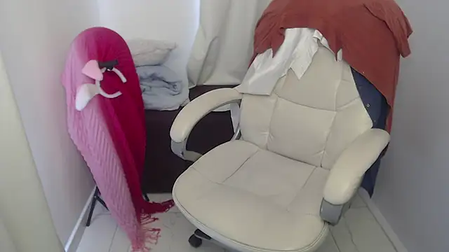 Snapshot of Abby_Halliwey chatting on 12.09.24 Abby Halliwey online show from 12.09.24