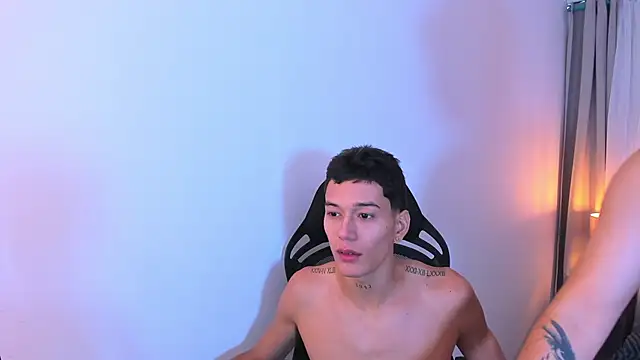 Snapshot of Party_guyssex chatting on 03.18.25 Party guyssex online show from 03.18.25
