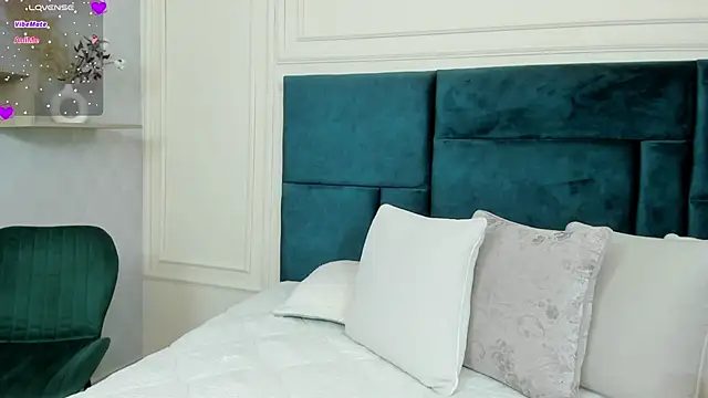 Charlotte Mayer online show from 02.22.25