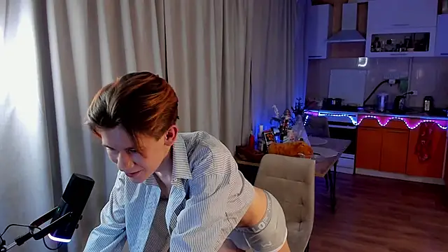 Snapshot of AndrewwCarter2 chatting on 02.14.25 AndrewwCarter2 online show from 02.14.25