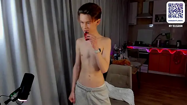 Snapshot of AndrewwCarter2 chatting on 02.15.25 AndrewwCarter2 online show from 02.15.25