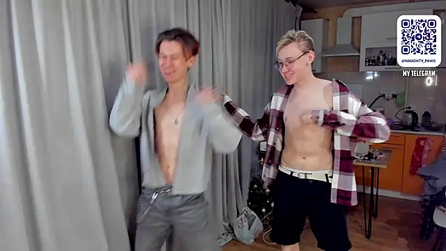 Snapshot of AndrewwCarter2 chatting on 03.15.25 AndrewwCarter2 online show from 03.15.25