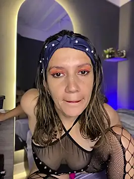 gwen ashly online show from 02.02.26