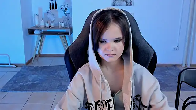 Elainebeness online show from 02.05.25