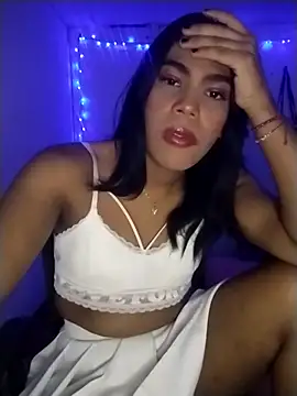 Snapshot of fernanda_Sweet1 chatting on 02.22.25 fernanda Sweet1 online show from 02.22.25