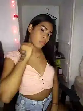 Snapshot of fernanda_Sweet1 chatting on 02.25.25 fernanda Sweet1 online show from 02.25.25