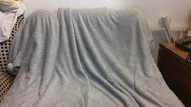 Snapshot of Maebi chatting on 12.03.24 Maebi online show from 12.03.24