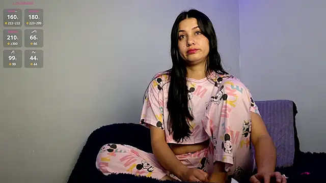 Snapshot of gigilovedback chatting on 02.01.26 gigilovedback online show from 02.01.26