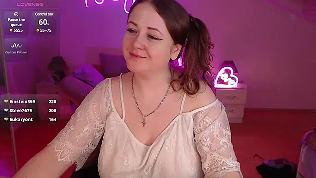 LizzyShine online show from 12.14.24