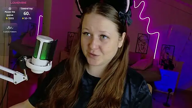 LizzyShine online show from 10.14.25