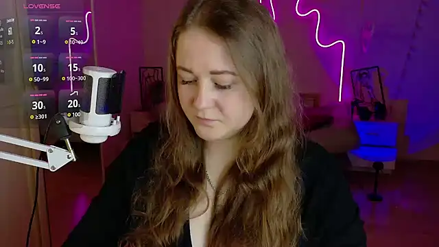 LizzyShine online show from 10.30.25