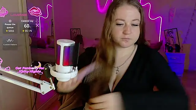 LizzyShine online show from 11.13.25