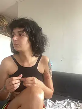 Snapshot of magalunabb chatting on 01.07.25 magalunabb online show from 01.07.25