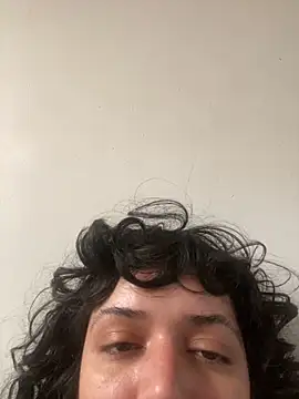 Snapshot of magalunabb chatting on 10.01.25 magalunabb online show from 10.01.25