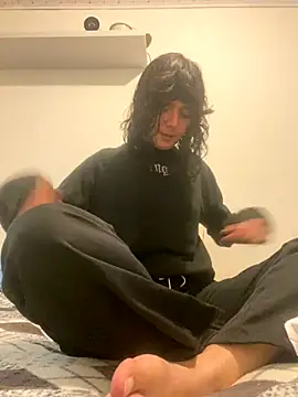 Snapshot of magalunabb chatting on 10.09.25 magalunabb online show from 10.09.25