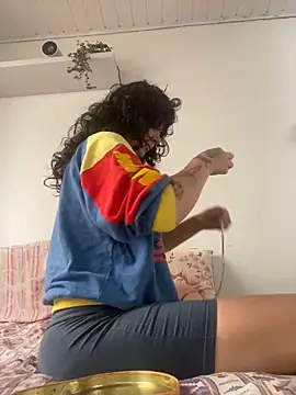 Snapshot of magalunabb chatting on 11.06.25 magalunabb online show from 11.06.25