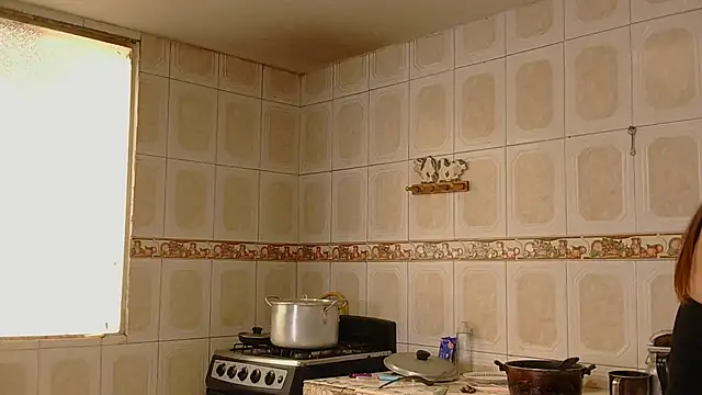 Miss oliviaa online show from 12.29.24