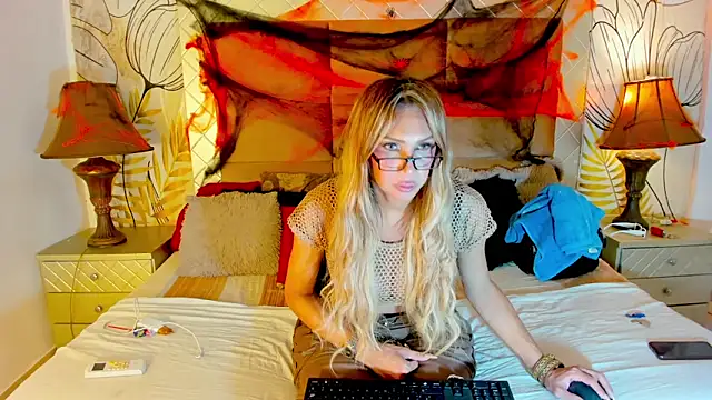 amazing dolltsx online show from 10.21.25