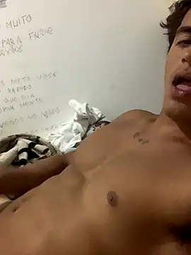 Snapshot of Babzinho_ chatting on 10.13.25 Babzinho online show from 10.13.25