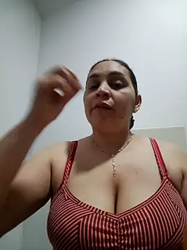 MirandaSoto online show from 04.14.26