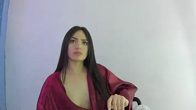 Snapshot of britny_clouds chatting on 12.10.24 britny clouds online show from 12.10.24