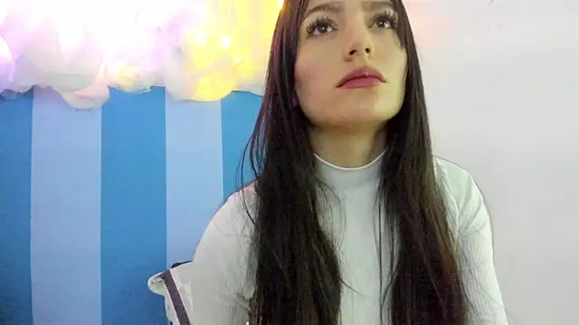 Snapshot of britny_clouds chatting on 12.23.24 britny clouds online show from 12.23.24