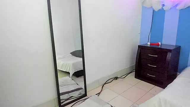 Snapshot of britny_clouds chatting on 12.28.24 britny clouds online show from 12.28.24