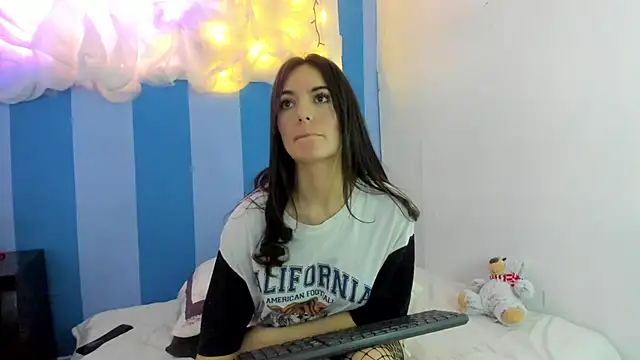 Snapshot of britny_clouds chatting on 12.30.24 britny clouds online show from 12.30.24