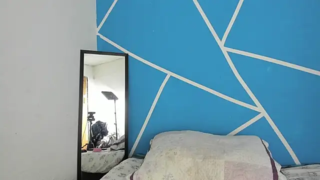 Snapshot of britny_clouds chatting on 01.25.25 britny clouds online show from 01.25.25